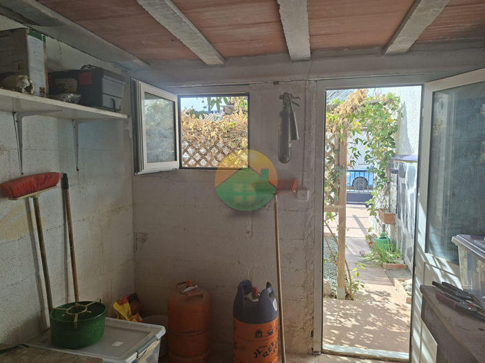 Image No.16-2 Bed Semi-Detached for sale