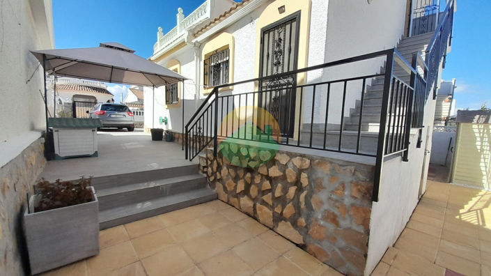 Image No.2-3 Bed Villa for sale