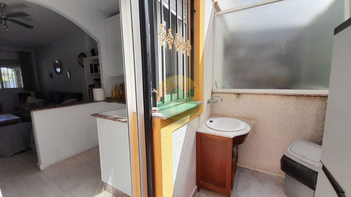 Image No.16-2 Bed Semi-Detached for sale