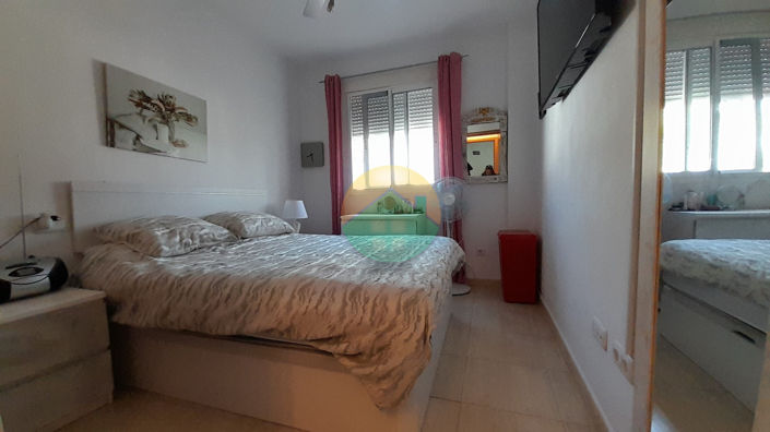 Image No.17-2 Bed Semi-Detached for sale