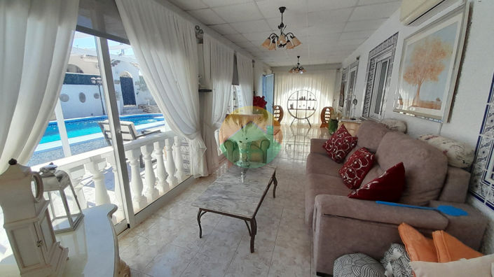 Image No.2-3 Bed Villa for sale