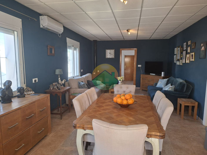 Image No.17-5 Bed House for sale