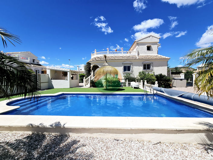 Image No.5-3 Bed Villa for sale