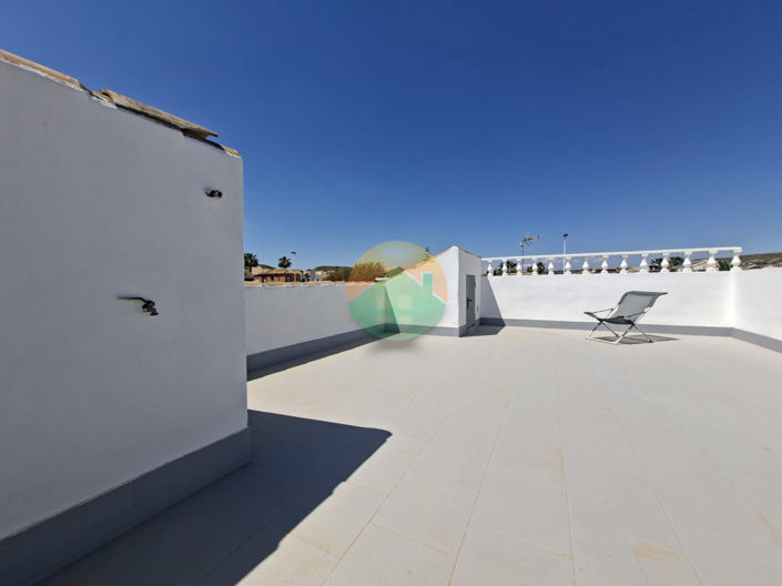 Image No.21-2 Bed House for sale