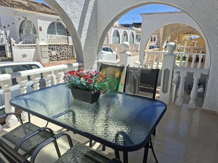 Image No.11-2 Bed House for sale