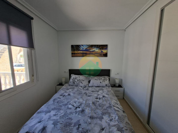 Image No.15-2 Bed House for sale