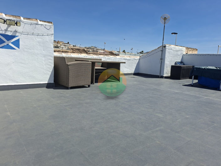 Image No.22-2 Bed House for sale