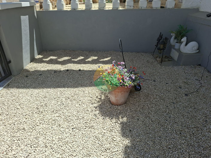 Image No.9-2 Bed House for sale