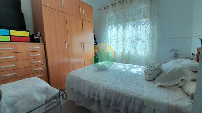 Image No.18-4 Bed House for sale