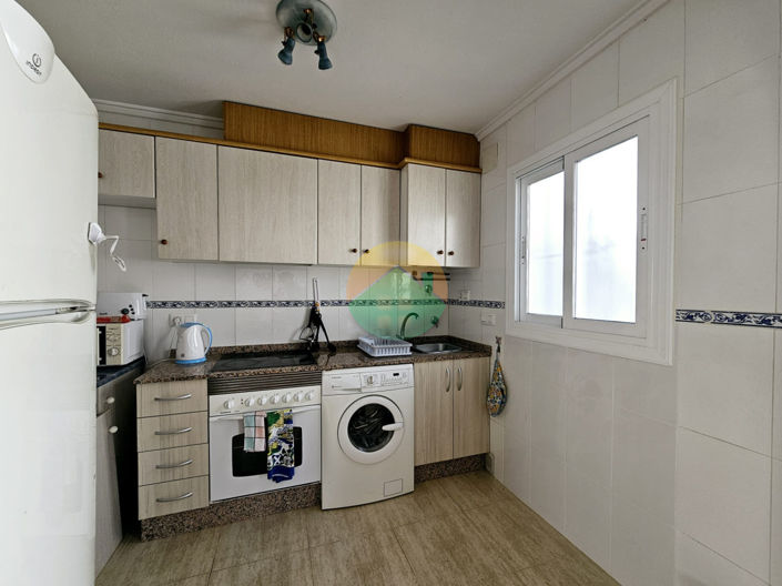 Image No.15-2 Bed Semi-Detached for sale