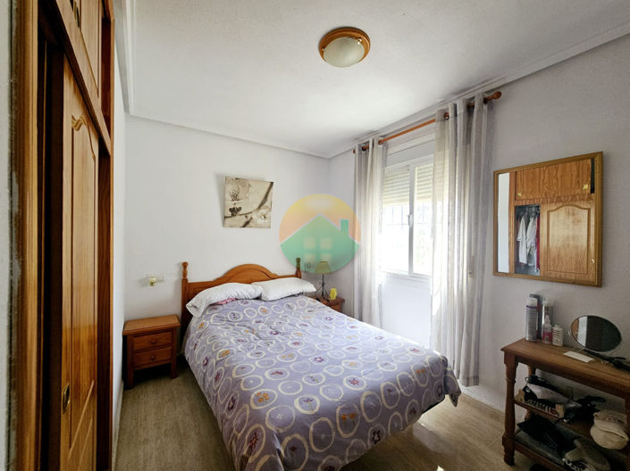 Image No.16-2 Bed Semi-Detached for sale