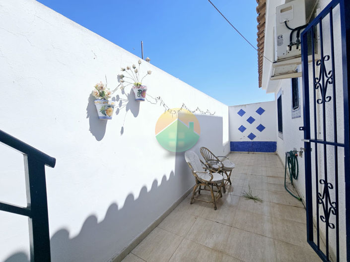 Image No.19-2 Bed Semi-Detached for sale