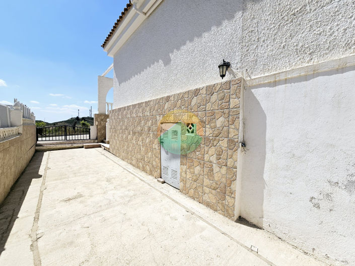 Image No.8-2 Bed Semi-Detached for sale
