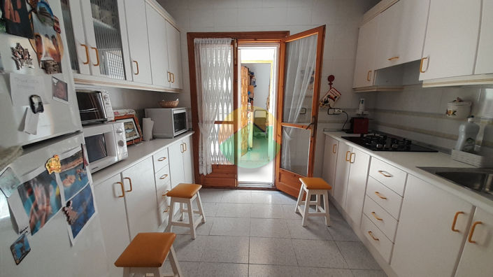 Image No.12-4 Bed House for sale