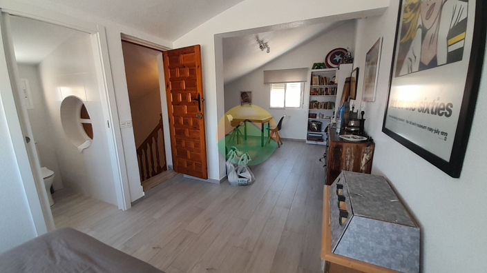 Image No.15-4 Bed House for sale