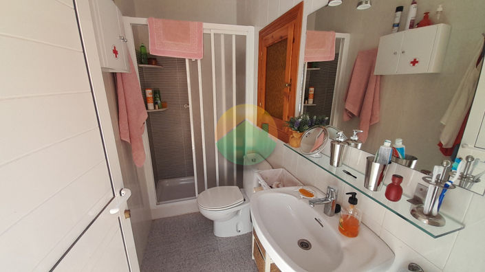 Image No.22-4 Bed House for sale