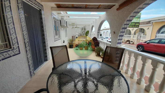 Image No.12-2 Bed House for sale
