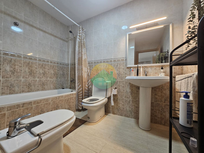 Image No.20-2 Bed Apartment for sale