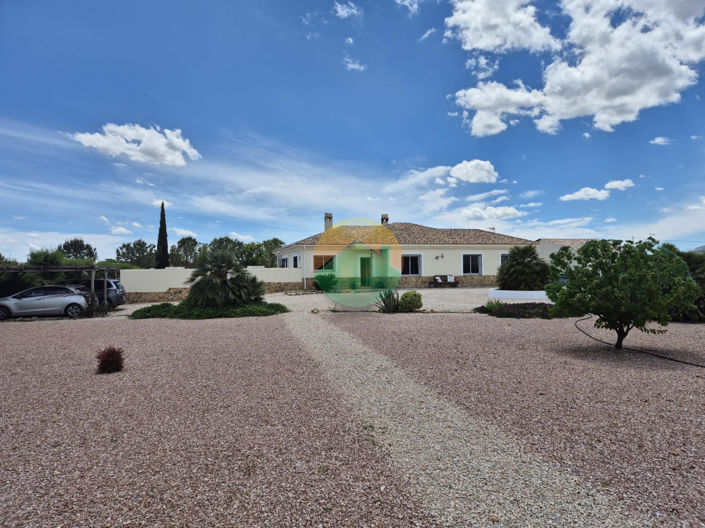 Image No.2-Villa de 4 chambres à vendre à Caravaca de la Cruz