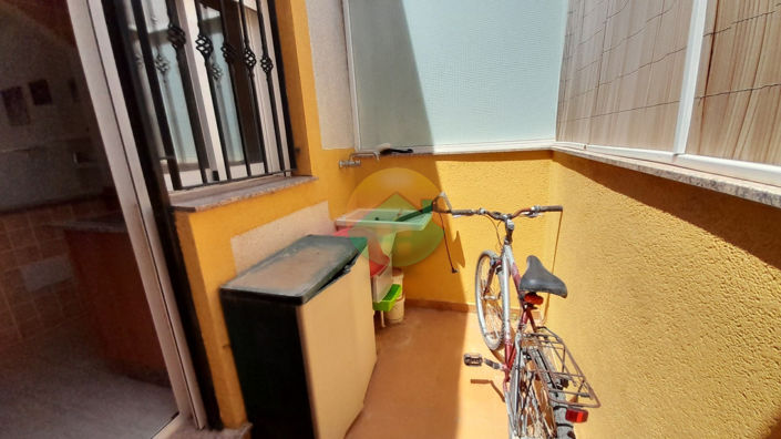 Image No.18-2 Bed Semi-Detached for sale