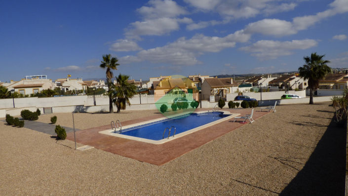 Image No.25-2 Bed Semi-Detached for sale