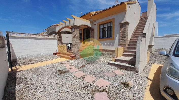 Image No.9-2 Bed Semi-Detached for sale