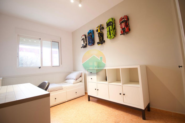 Image No.19-3 Bed Semi-Detached for sale