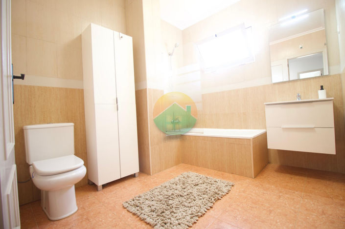 Image No.21-3 Bed Semi-Detached for sale