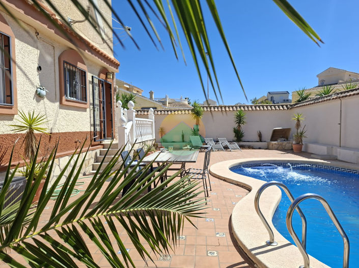 Image No.2-Villa de 4 chambres à vendre à Camposol