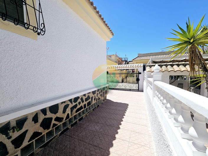 Image No.9-2 Bed Semi-Detached for sale