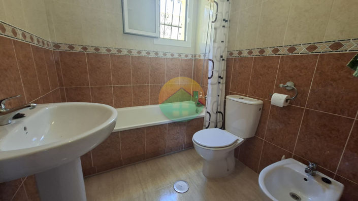 Image No.20-2 Bed House for sale