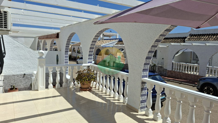 Image No.11-2 Bed House for sale