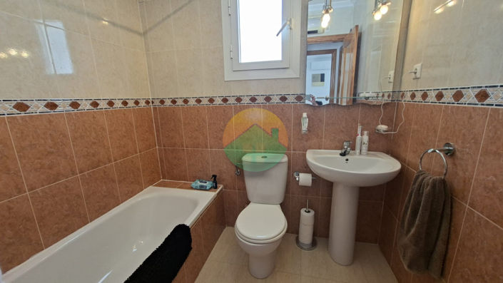 Image No.22-2 Bed House for sale