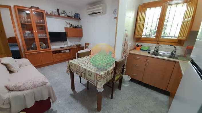 Image No.13-2 Bed House for sale