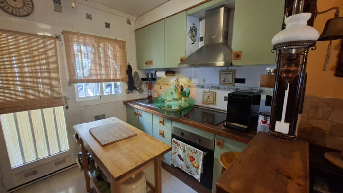 Image No.5-2 Bed House for sale