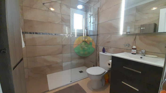 Image No.20-2 Bed House for sale