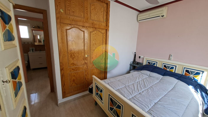 Image No.18-2 Bed Semi-Detached for sale