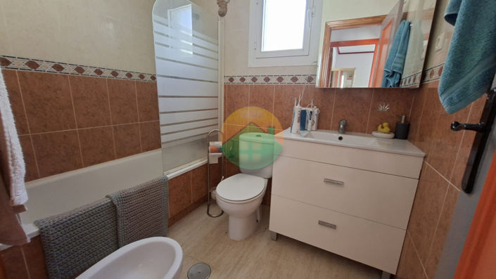 Image No.20-2 Bed Semi-Detached for sale