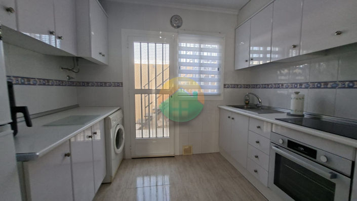Image No.14-2 Bed House for sale