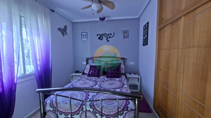 Image No.17-2 Bed House for sale