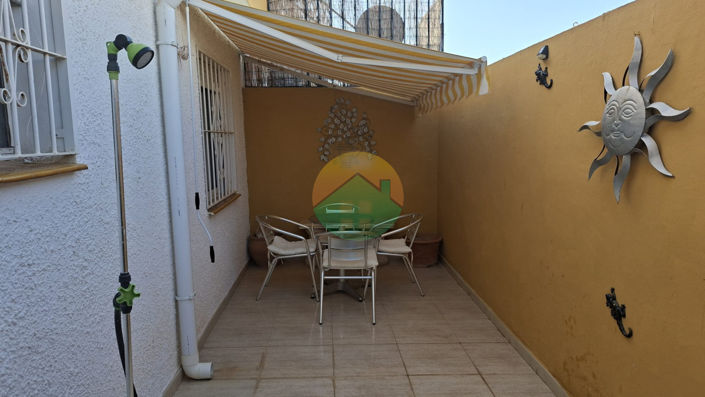 Image No.5-2 Bed House for sale