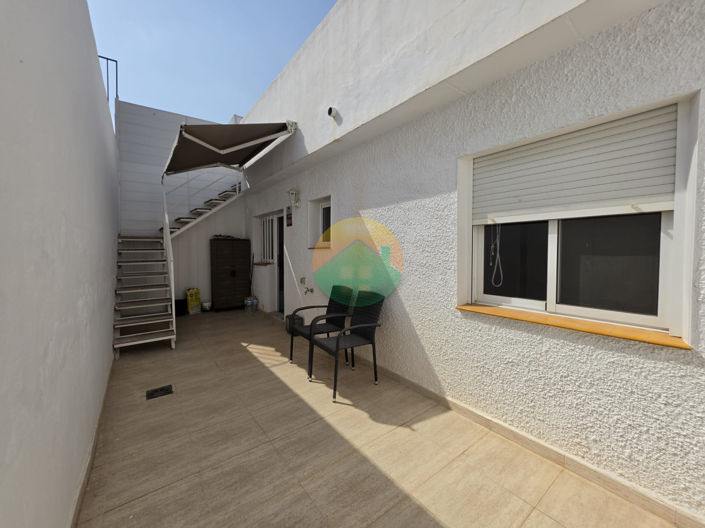 Image No.4-2 Bed House for sale