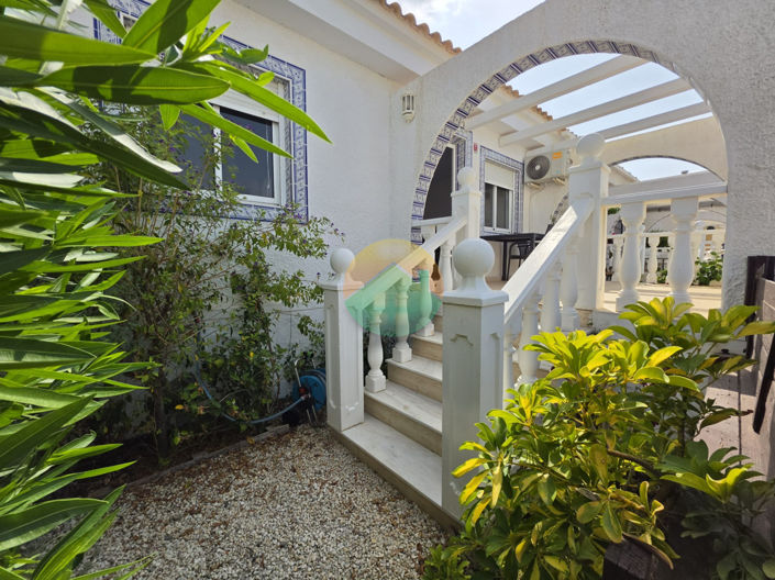 Image No.9-2 Bed House for sale