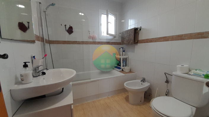 Image No.20-2 Bed House for sale