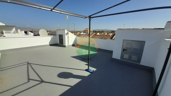 Image No.25-2 Bed House for sale