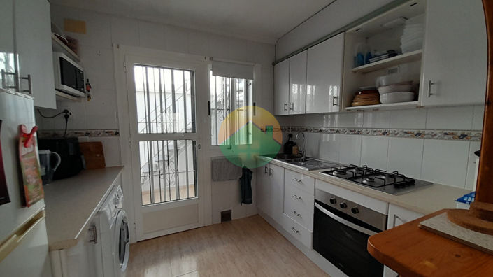 Image No.4-2 Bed House for sale