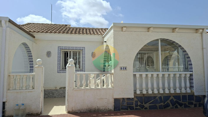 Image No.8-2 Bed House for sale