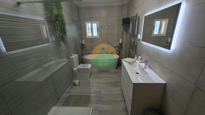 Image No.19-4 Bed Villa for sale