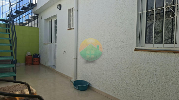 Image No.18-2 Bed House for sale