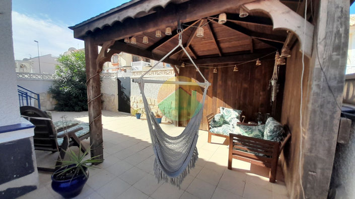 Image No.13-2 Bed Semi-Detached for sale